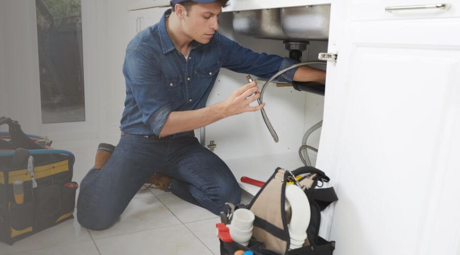Expert burst pipe repair services in Pocahontas, IA